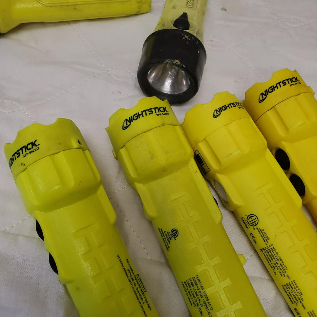 Lot of 11 Streamlight Flashlight LED LOT-82