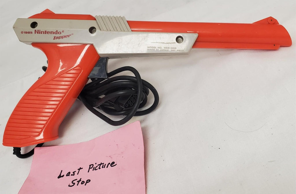 1985 Nintendo Zapper NES-005 Orange Light Gun