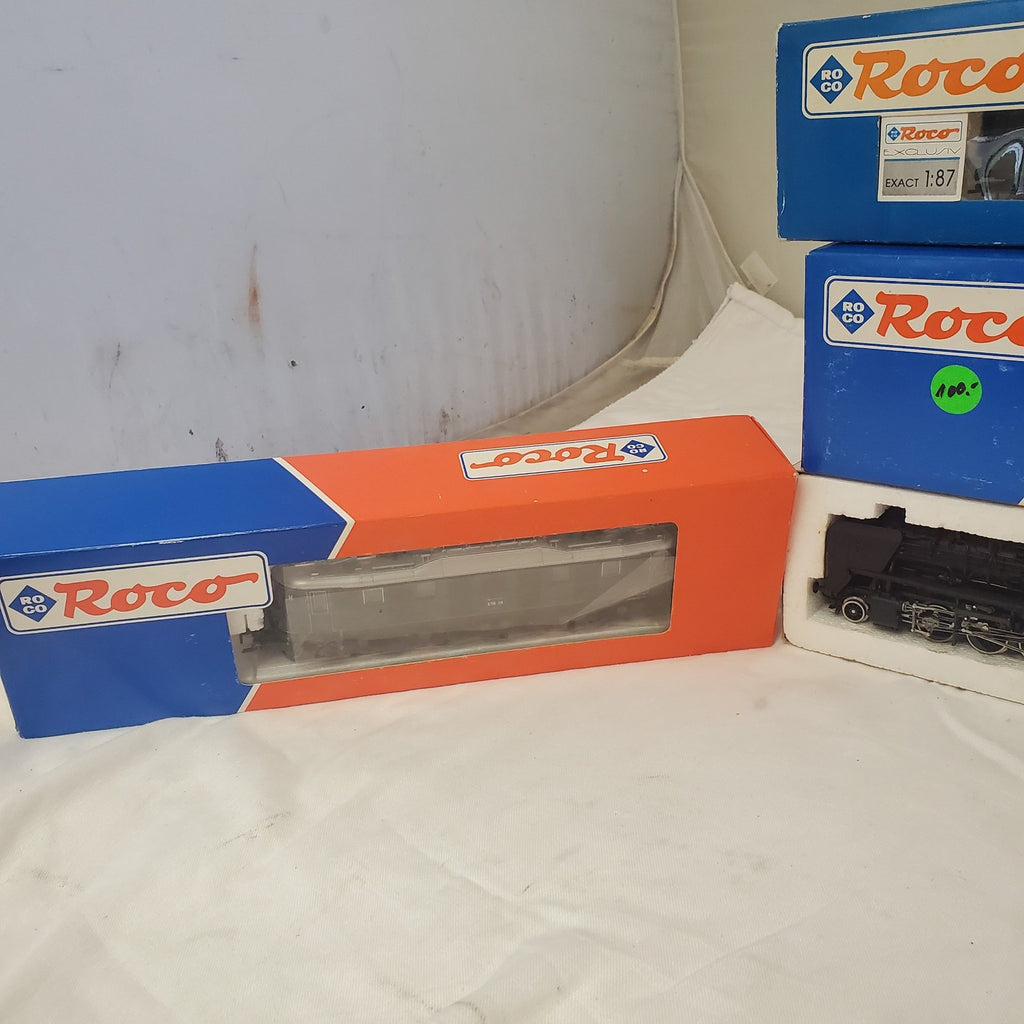 Roco International HO 04126, 43375, 43719, 43758, & 44028 Train Set