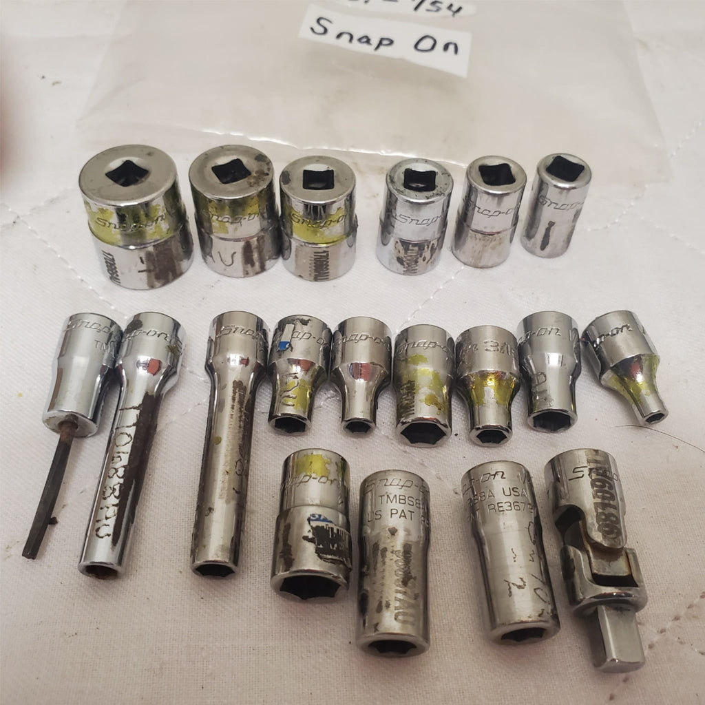 Lot of 19 Snap On Assorted Socket and Driver Tool Set LOT-754