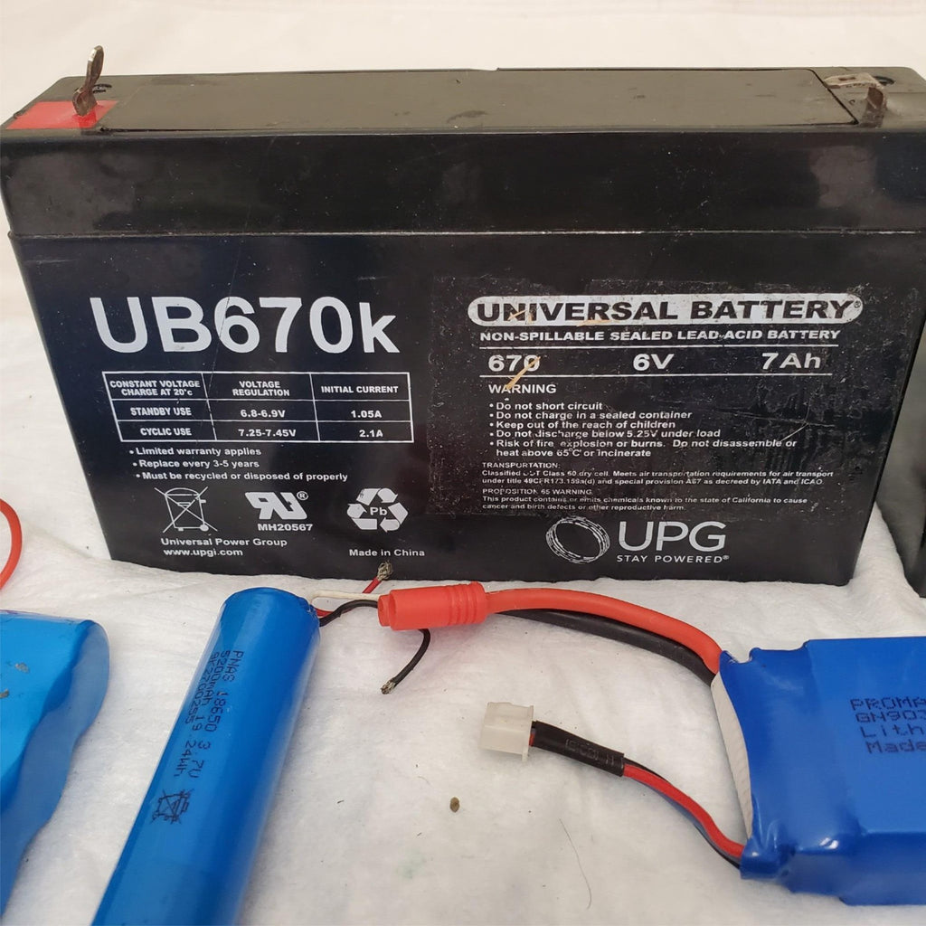 Lot of Various type of NiMH NiCD Universal Battery Package & Aluminium Capacitor