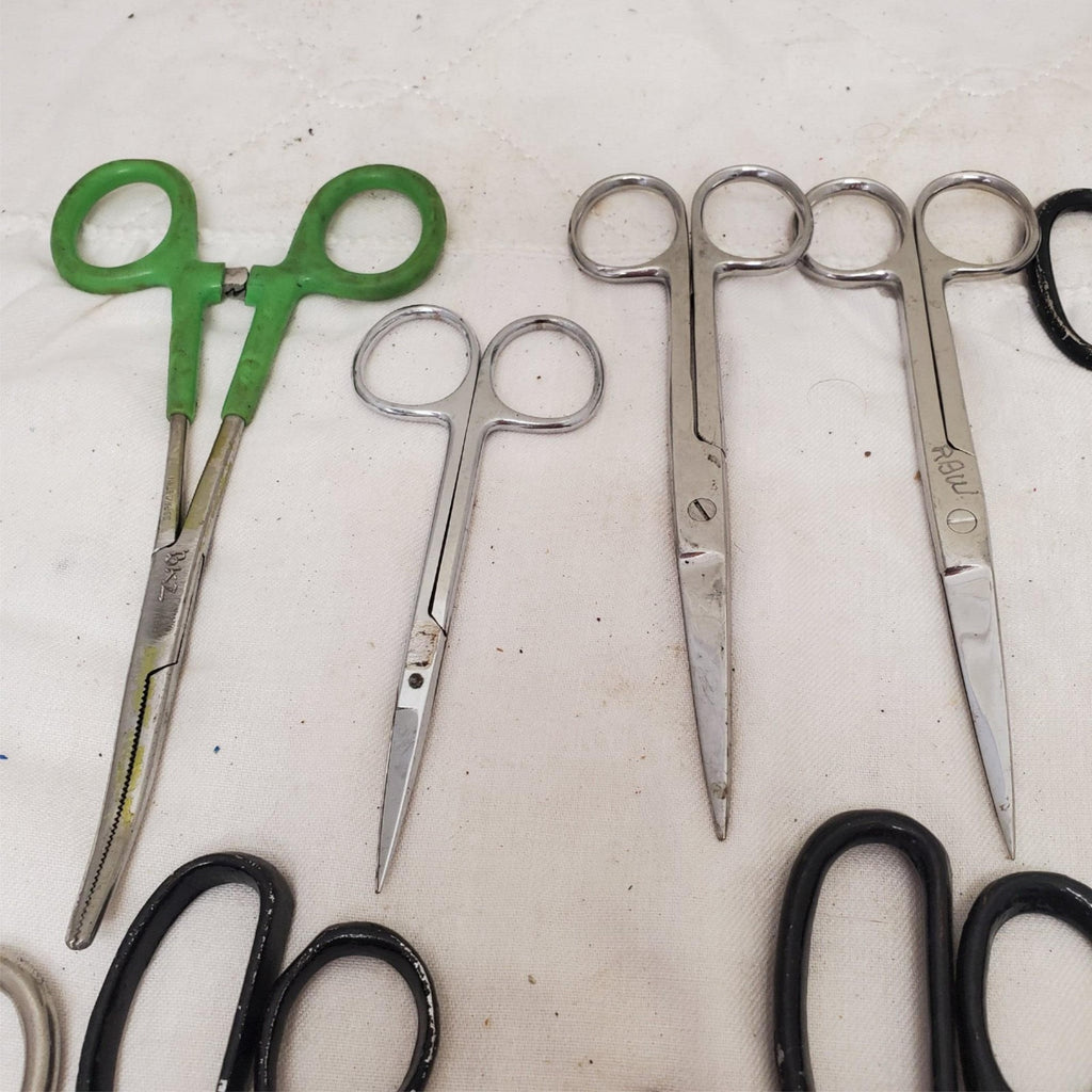 Lot of 15 Assorted Cutting Shears Pinking Scissors LOT-972