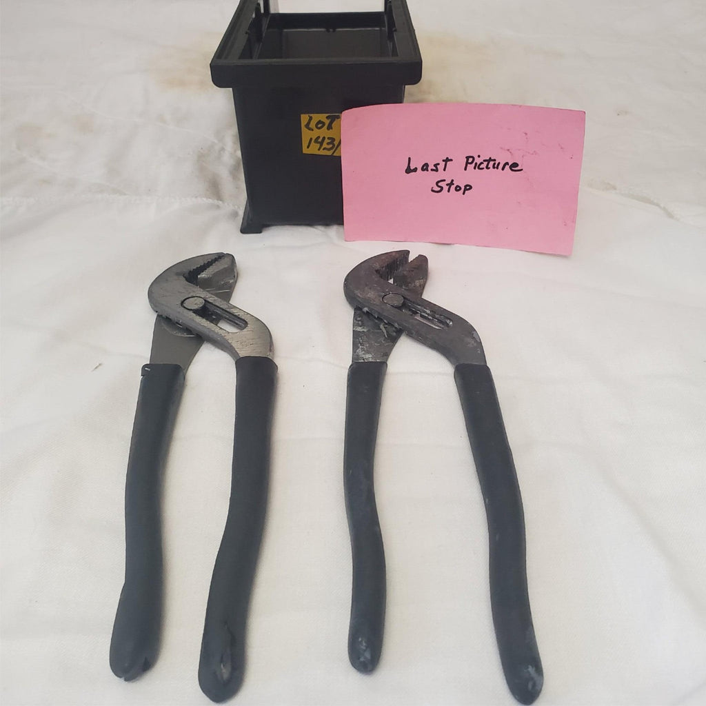 Lot of 2 Groove Joint Pliers LOT-143