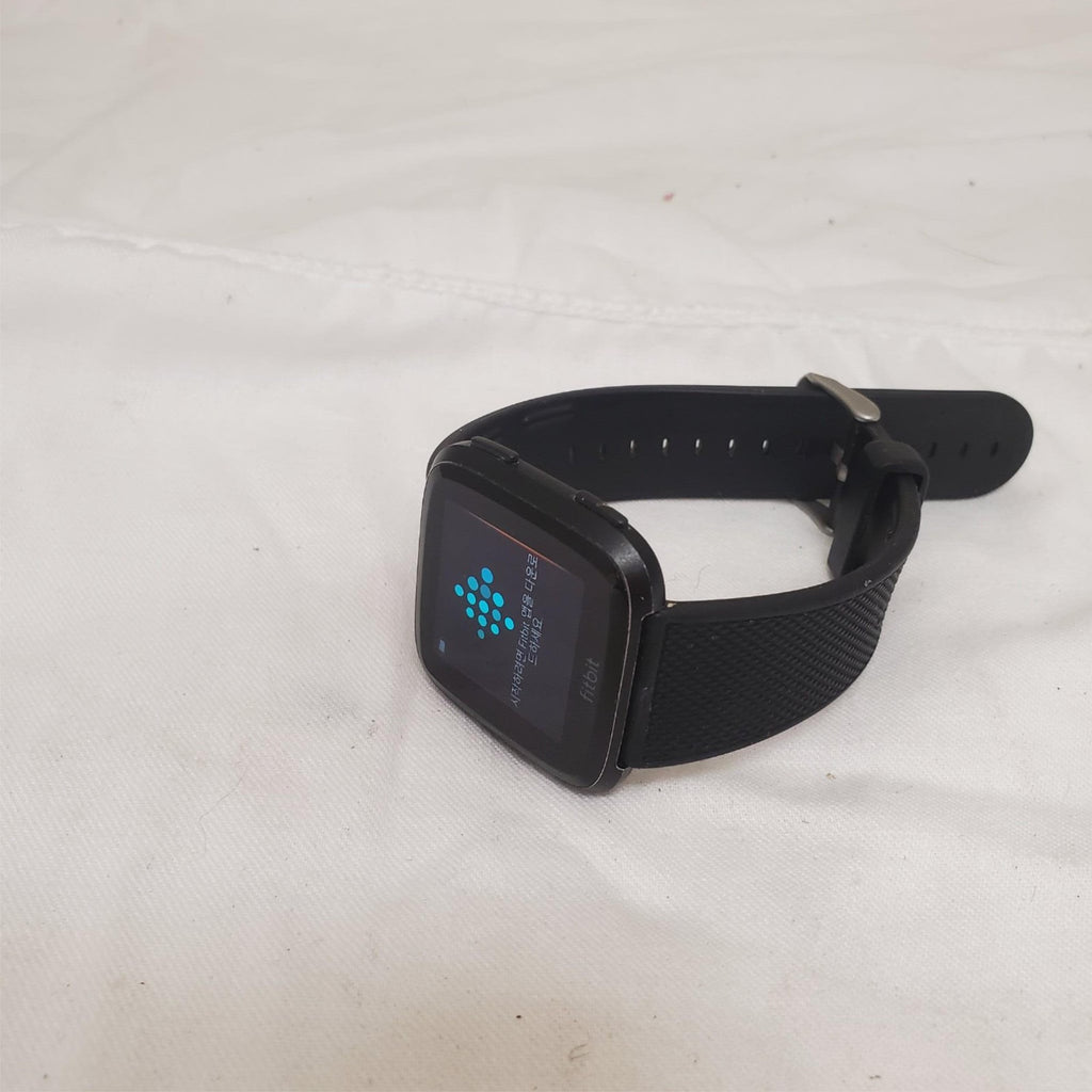 Fitbit Versa Health and Fitness Smartwatch 