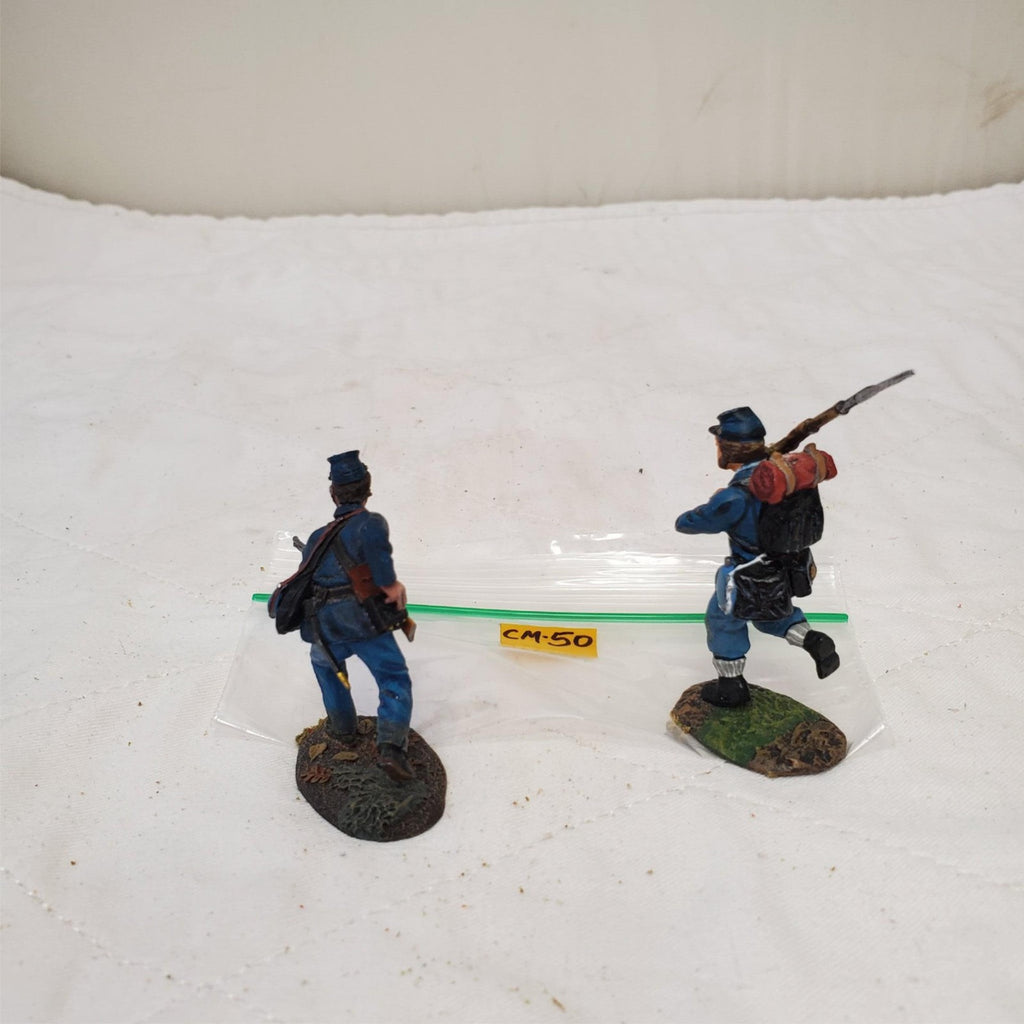 W. Britain #31355 Union Soldiers Advancing & Loading CM-50