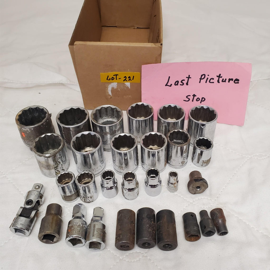 Lot of 29 Assorted Mixed Drive Impact Sockets LOT-221