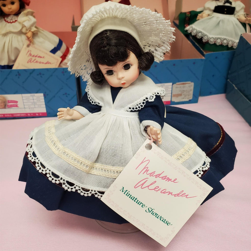 Set Of 5 Vintage Madame Alexander Miniature Showcase Dolls
