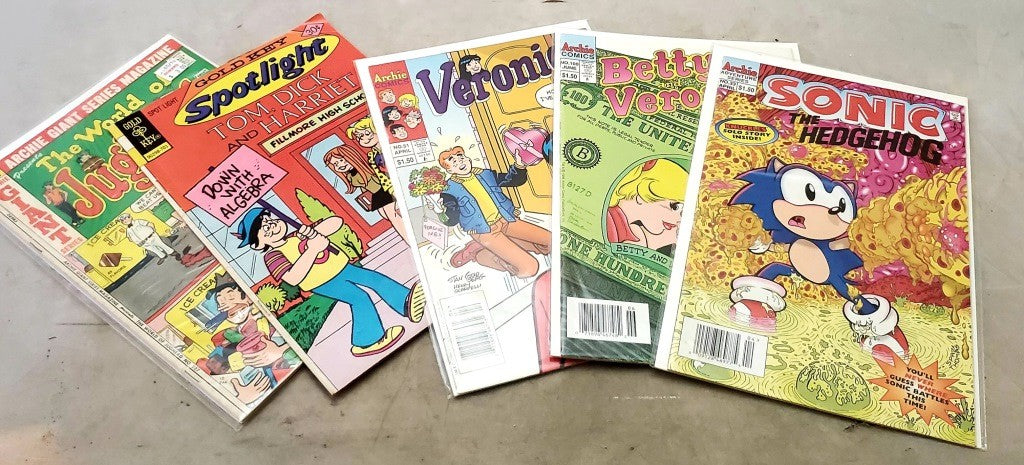 Archie Giant Series Magazine The World of Jughead Archie Comics Veronica & More