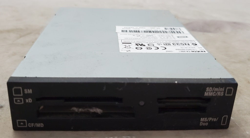 Dell USB Flash Card Reader TEAC CA-200 N533 1930930B00