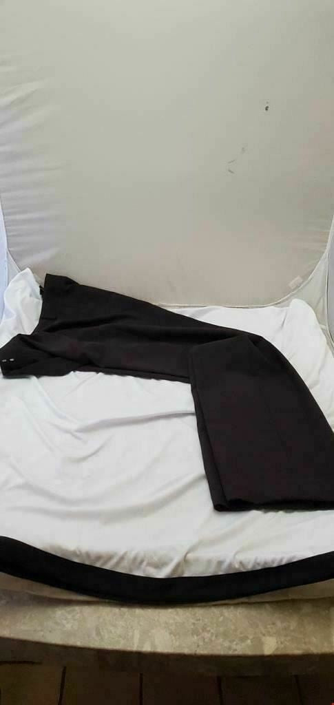 Tahari Arthur S Levine Women's Black Straight Crepe Dress Pant Size 8