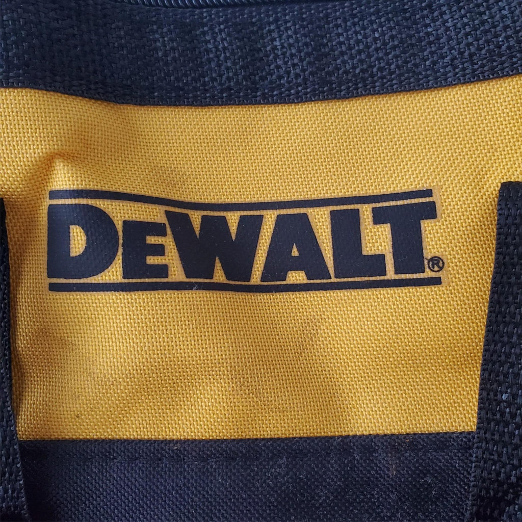 DEWALT TOOL BAG 11" x 8" x 7" Heavy Duty Nylon & Square Plastic Base LOT 652