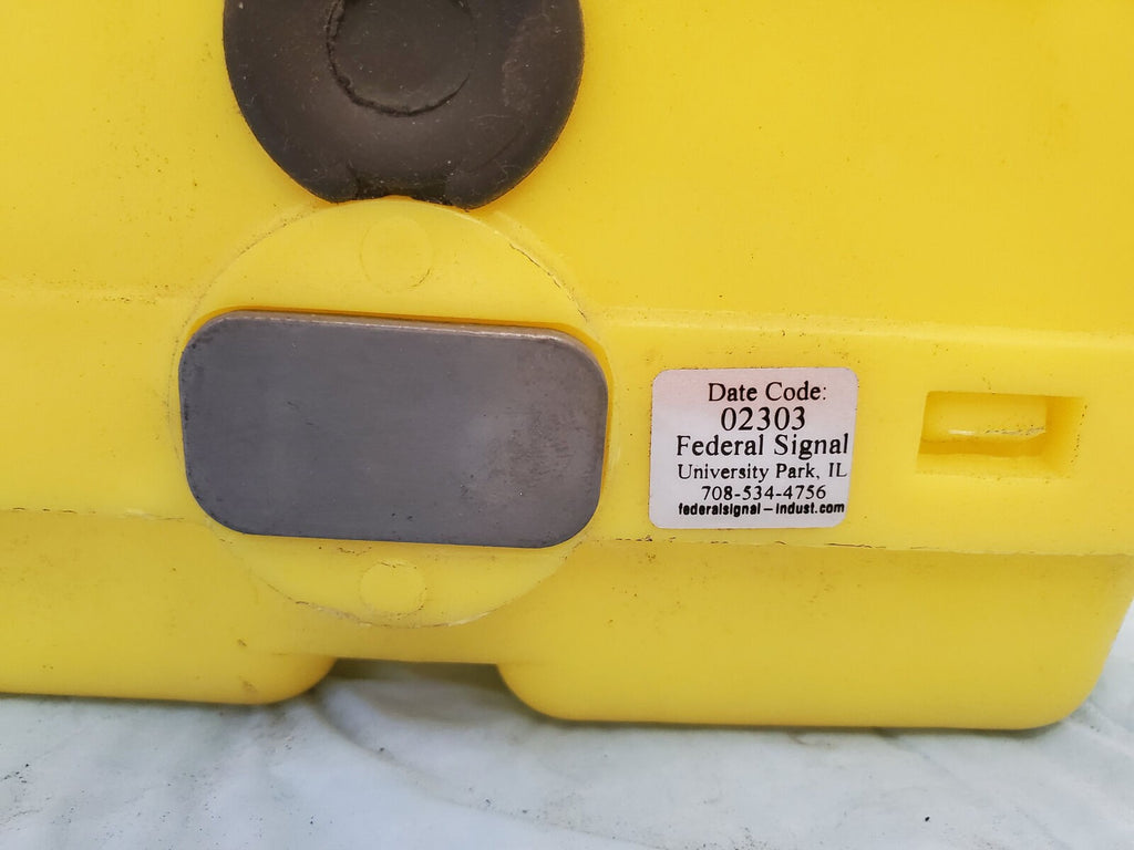 Federal Signal Battery Powered BPL26ST Strobe Warning Light Amber