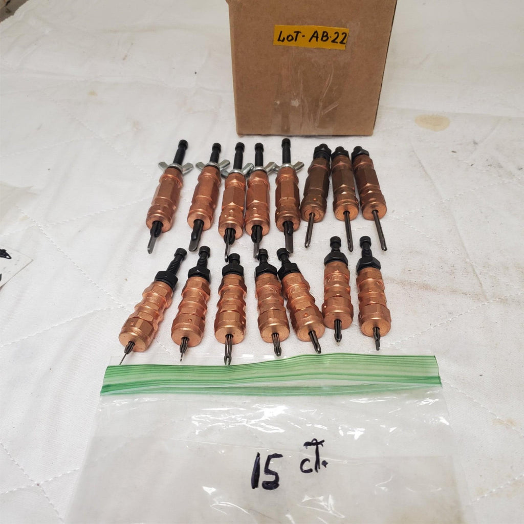 Lot of 19 Wing Nut Fasteners Clamps Wedgelock Kwik loc LOT-AB-22