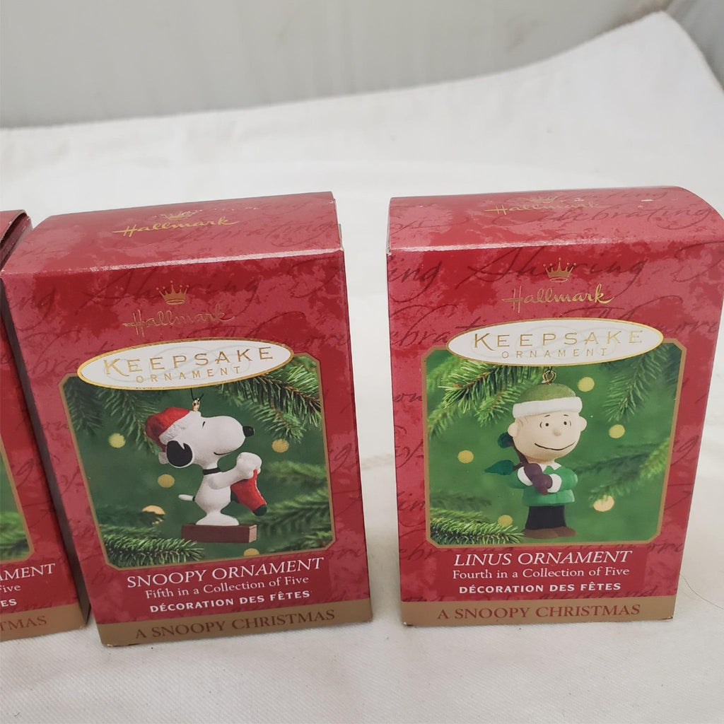 Lot of 4 Hallmark Keepsake A Snoopy Chritmas  Ornaments Set 