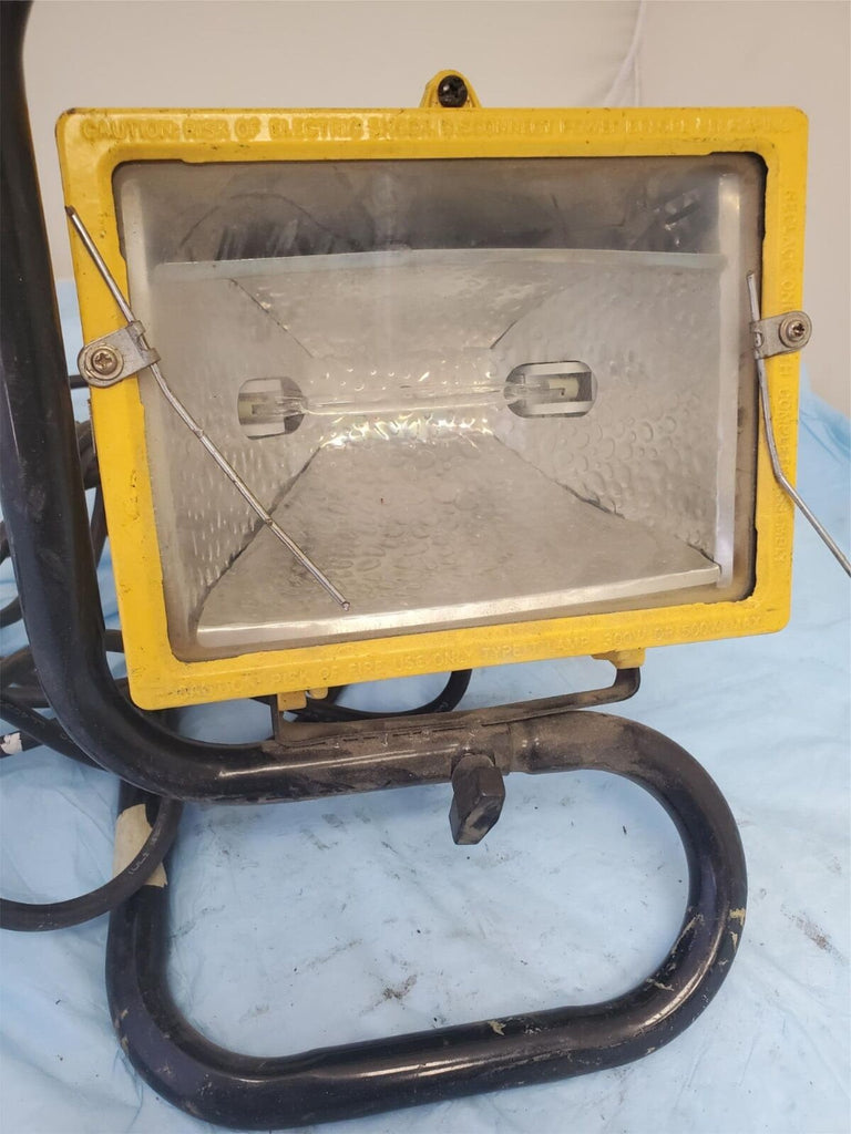 Designer's Edge Portable Halogen Work Light With Switch Orange 500 Watt L33