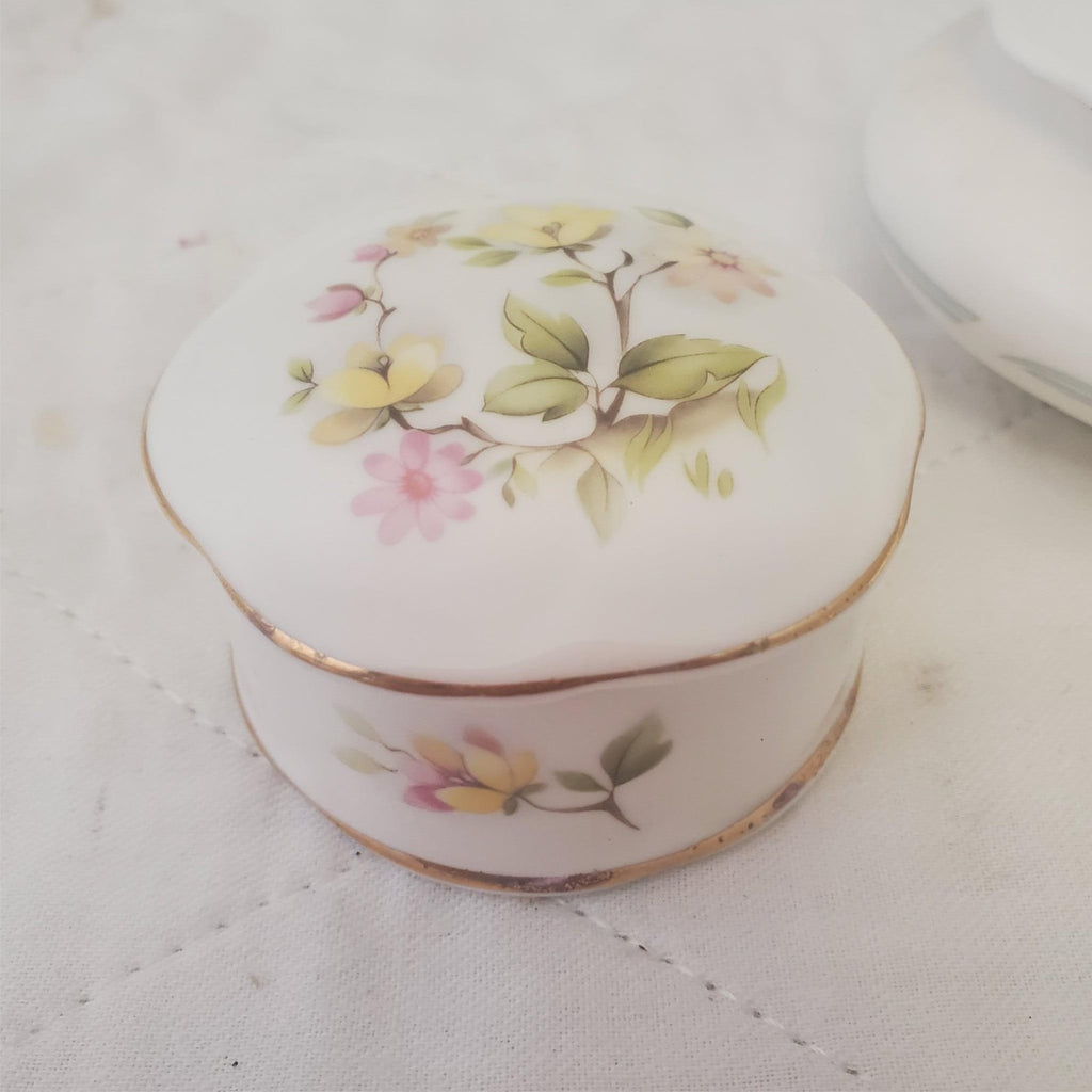 Buckingham Palace 1994, Royal Doulton Carnation Porcelain Trinket Pot