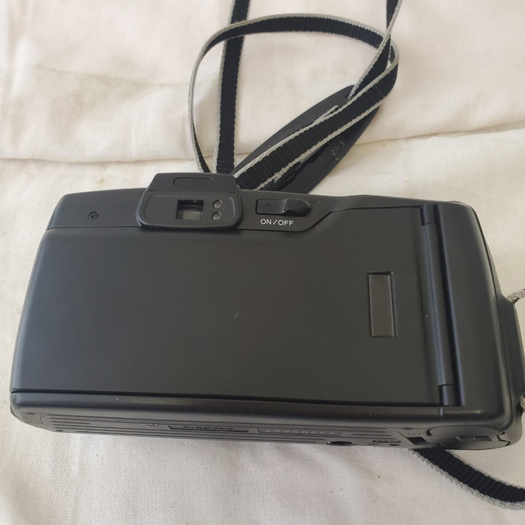 Minolta Freedom Zoom 90C Point & Shoot 35mm Film Camera 38-90mm