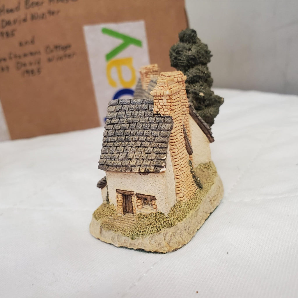 David Winter's Cottage Hogs Head Beer House 1985 & Craftsmens Cottages 1985