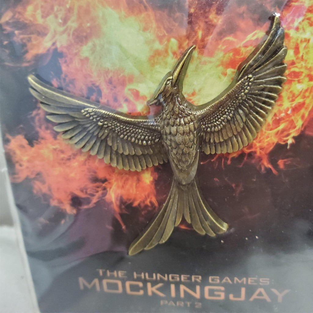 The Hunger Games Part 2 - Collectors Gold Mockingjay Pin Bird Wings 