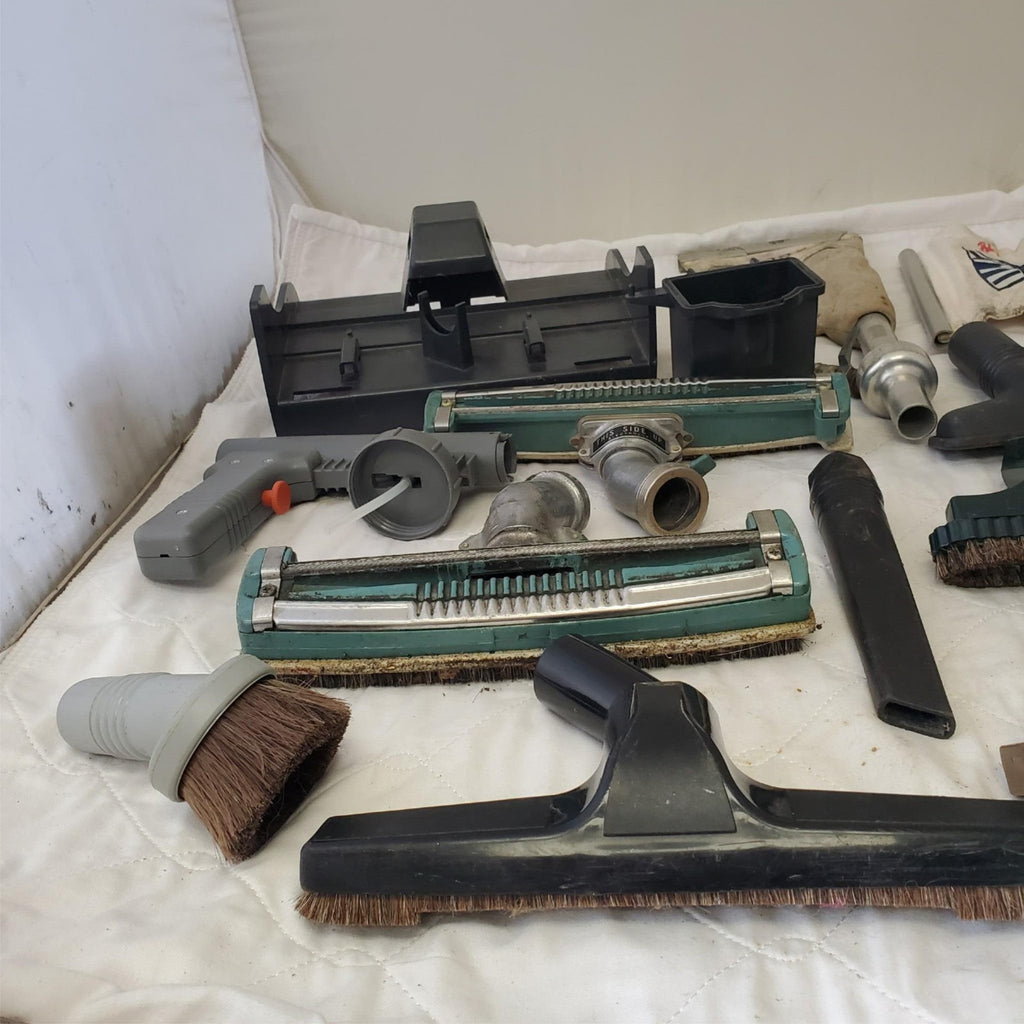 Lot of Assorted Vacuum Cleaner Replacement Brushes & Other Parts LOT 530