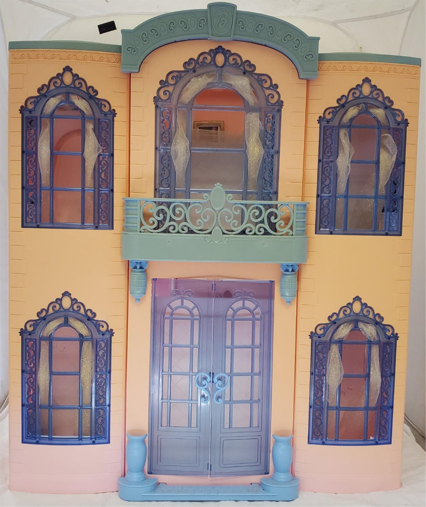 2001 Mattel Barbie Grand Hotel with Electronic Voice Features