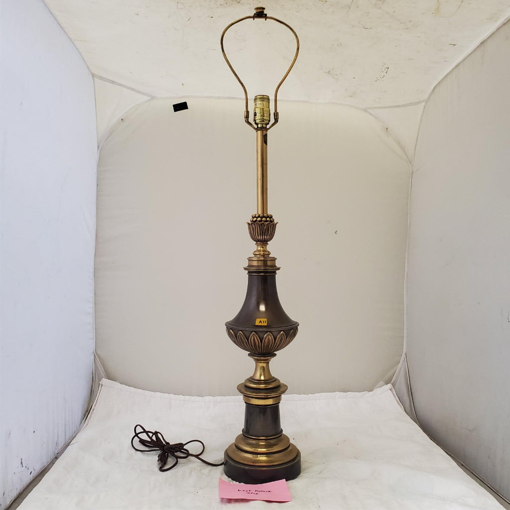 Vintage Stiffel Brass Urn Portable Table Lamp A11