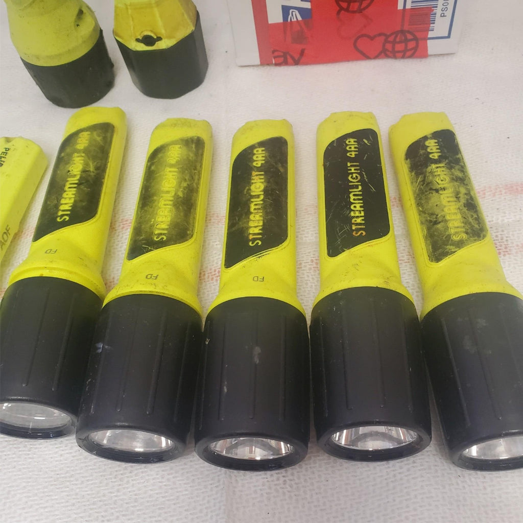 Lot of 8 Streamlight Flashlight 4AA LED  LOT-1054