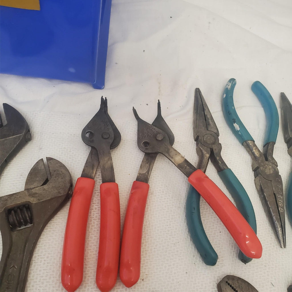 Lot of 13 Mixed Adjustable Pliers & Wrenches Grip Set LOT-71
