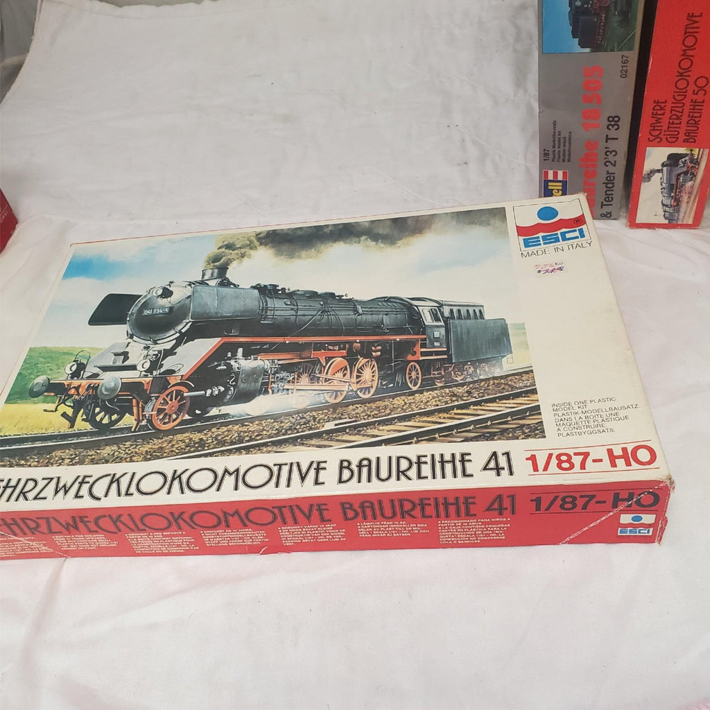 Lot of 4 ESCI & Revel 2162 1/87 Schnellzug-Lokomotive Baureihe Plastic Model kit