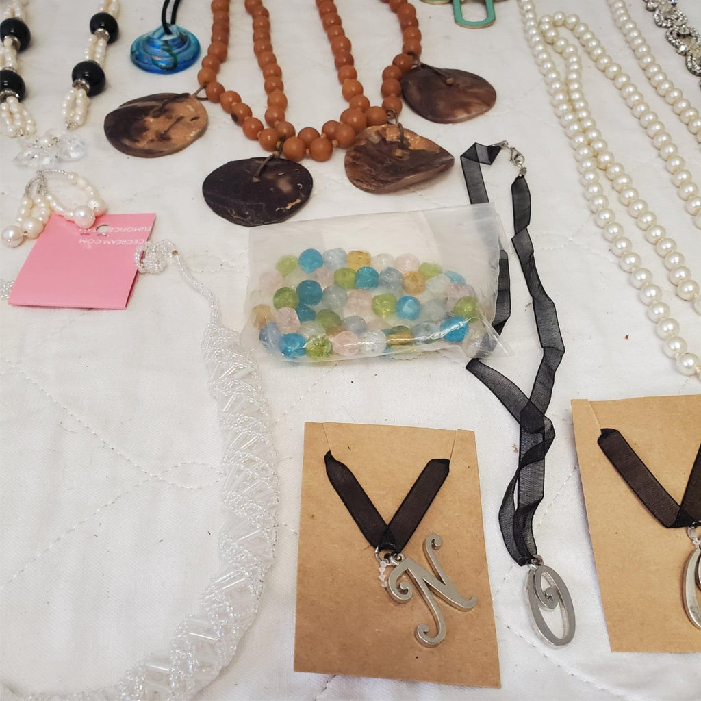 Lot of Assorted Various Silver, Pearl, Beads Necklaces  LOT-10
