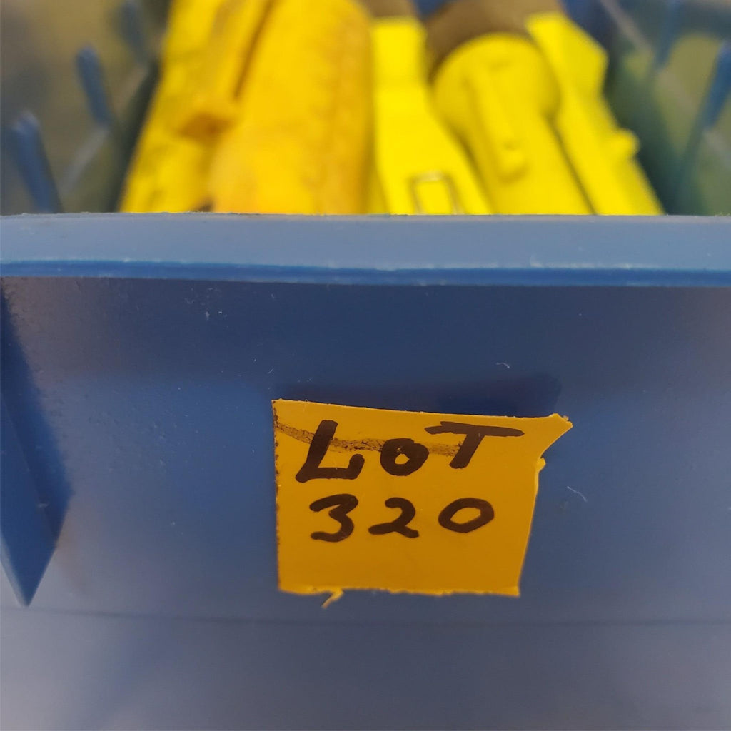 Lot of 5 Pelican SabreLite 2000 Submersible LED Flashlight & Streamlight LOT-320