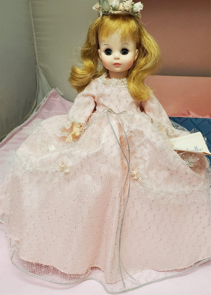 Madame Alexander #1546 Cinderella Doll with Box & Stand