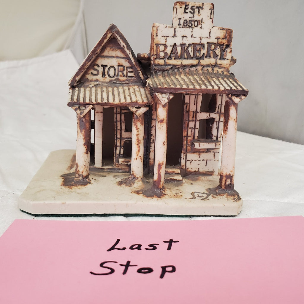 Windy Meadows Pottery Bakery Store 1850 Small Village Collectibles