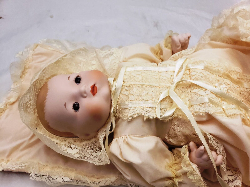 Vintage Original Heritage Dolls Porcelain Baby Bonnet Doll