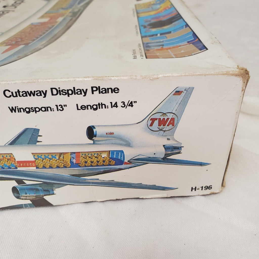 Revell Tristar L-1011 Cutaway Display plane