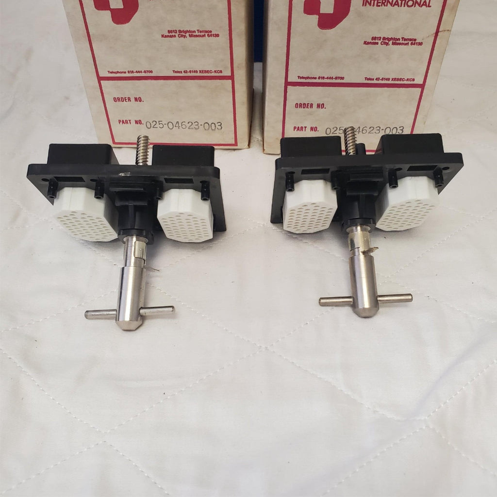 Lot of 2 Dit-Mco International 025-04623-0003 Rack Panel Connectors LOT-6