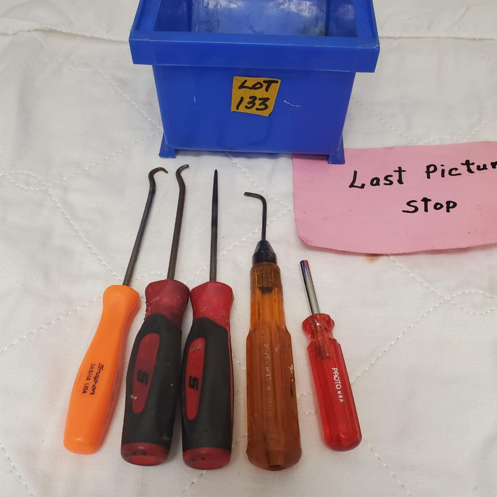 Lot of 5 Assorted Screw, Shank & other Drivers Set LOT -133