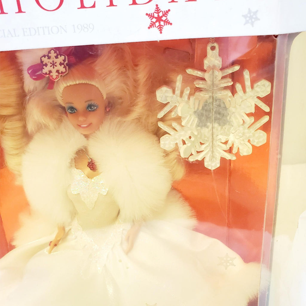 Barbie 1989 - Happy Holidays Barbie Doll Special Edition
