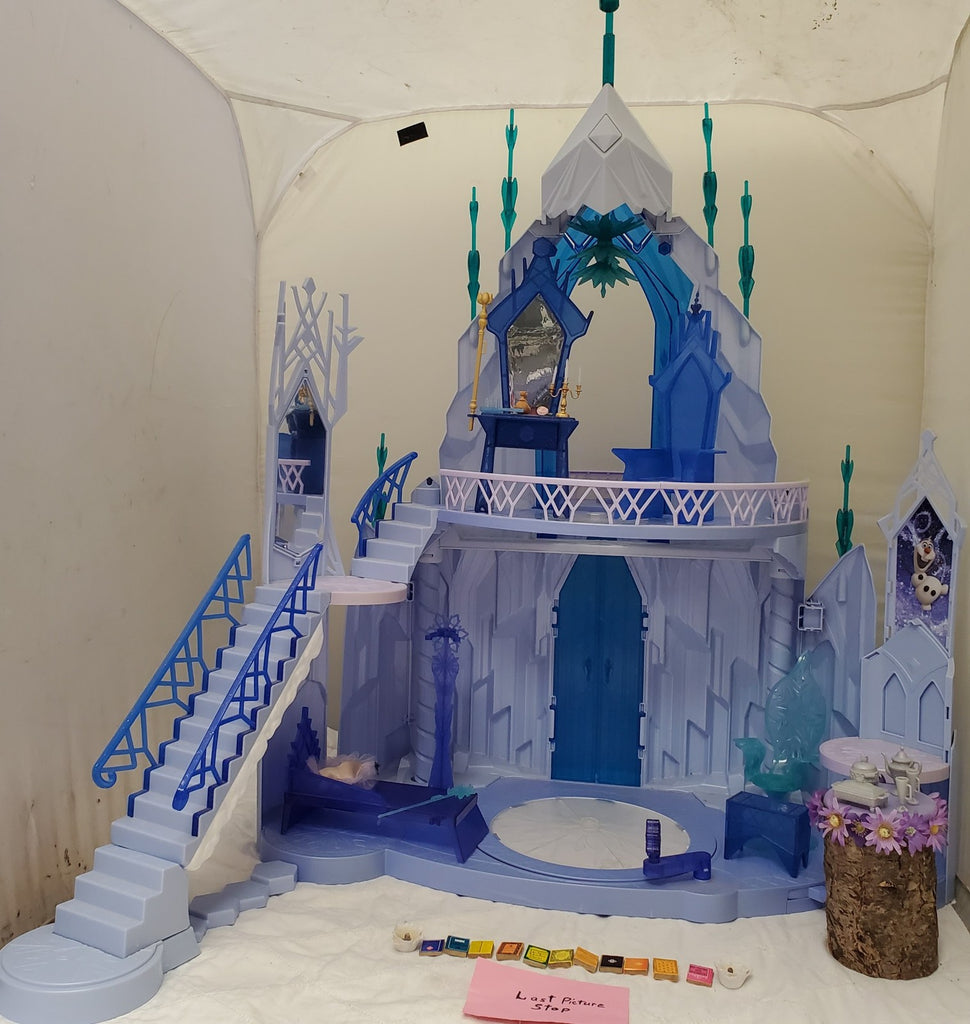 Disney Frozen Elsa's Ice Magic Palace Playset