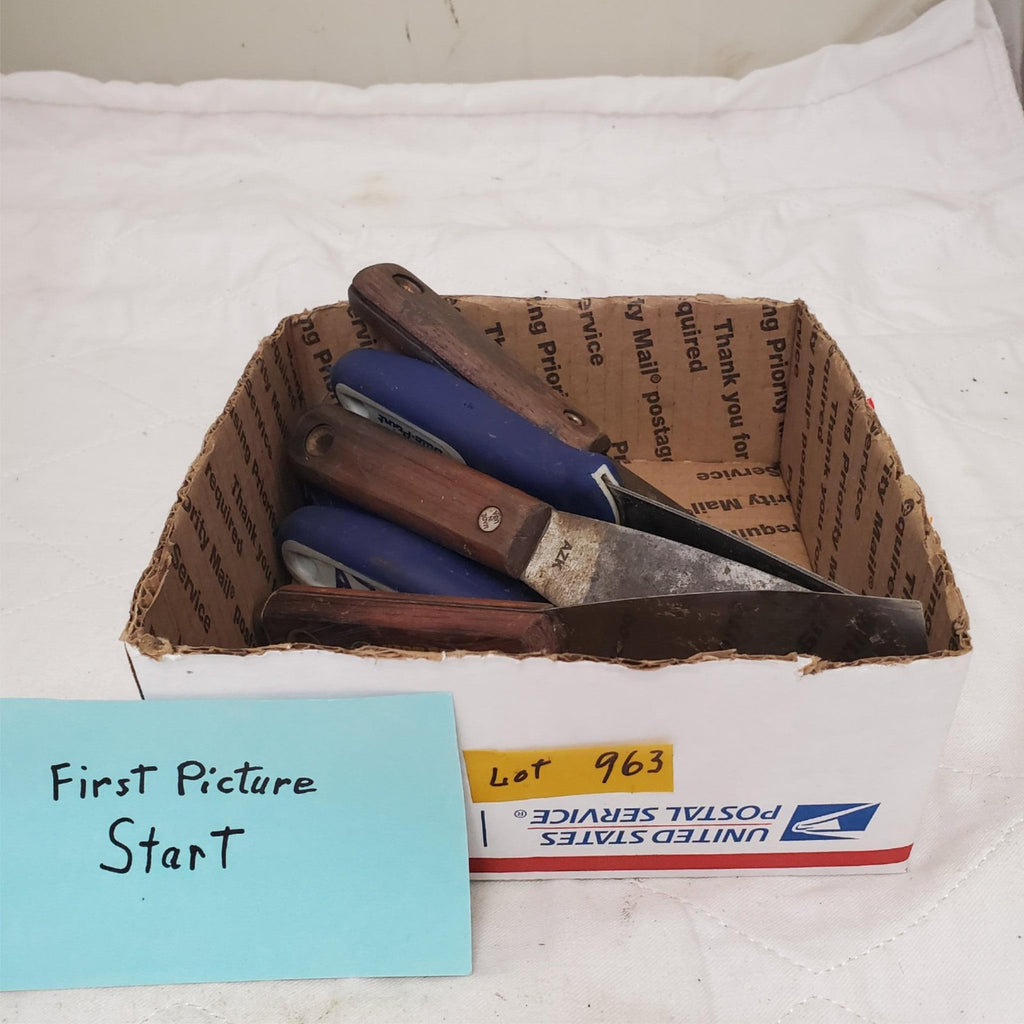Lot of 7 Assorted Putty Knives and Scrapers LOT-963