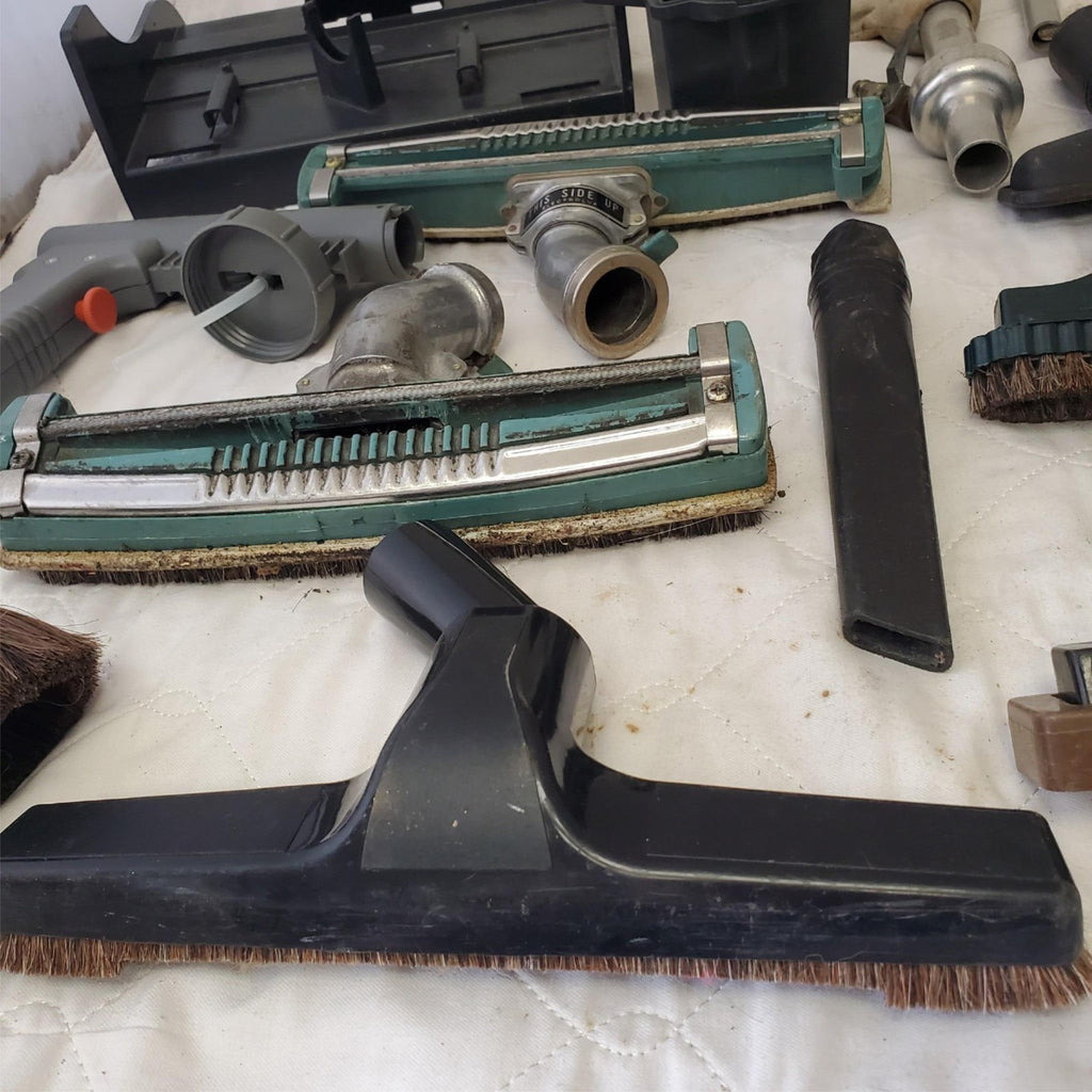 Lot of Assorted Vacuum Cleaner Replacement Brushes & Other Parts LOT 530