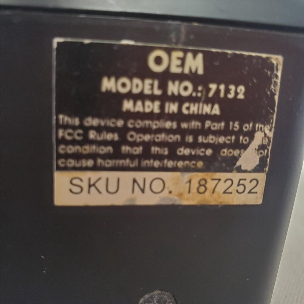 Vintage Model-7132 Am Fm Digital Clock Radio With Alarm Temperature Gauge