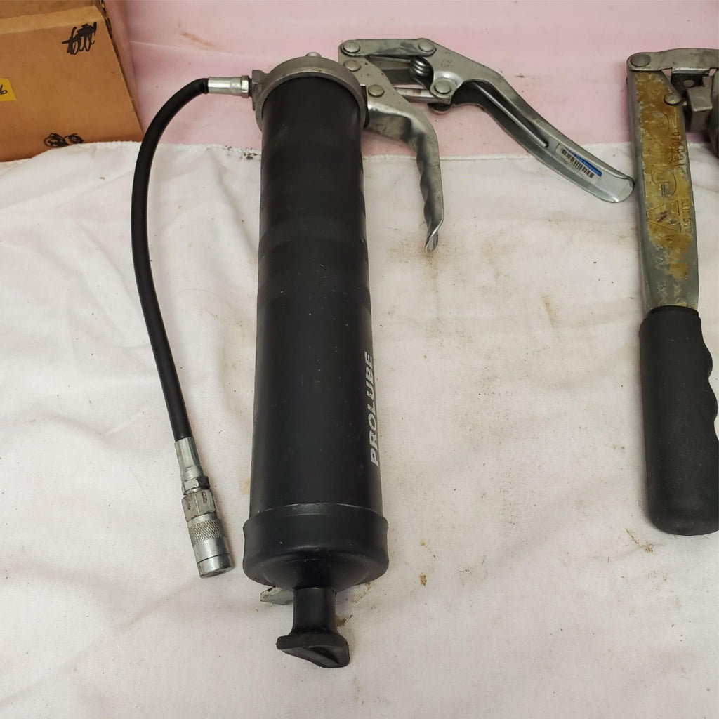 Lot of 2 Pistol Grip Grease Gun Set LOT-946