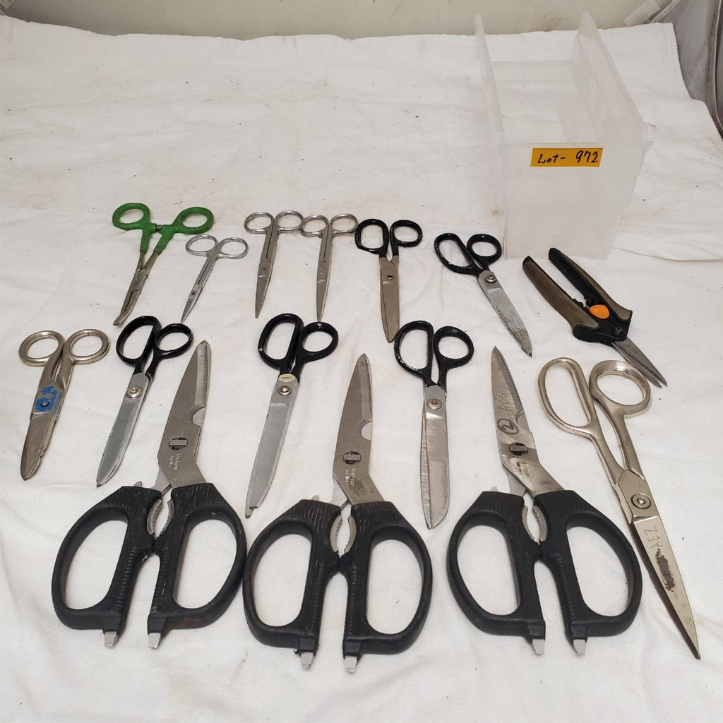 Lot of 15 Assorted Cutting Shears Pinking Scissors LOT-972