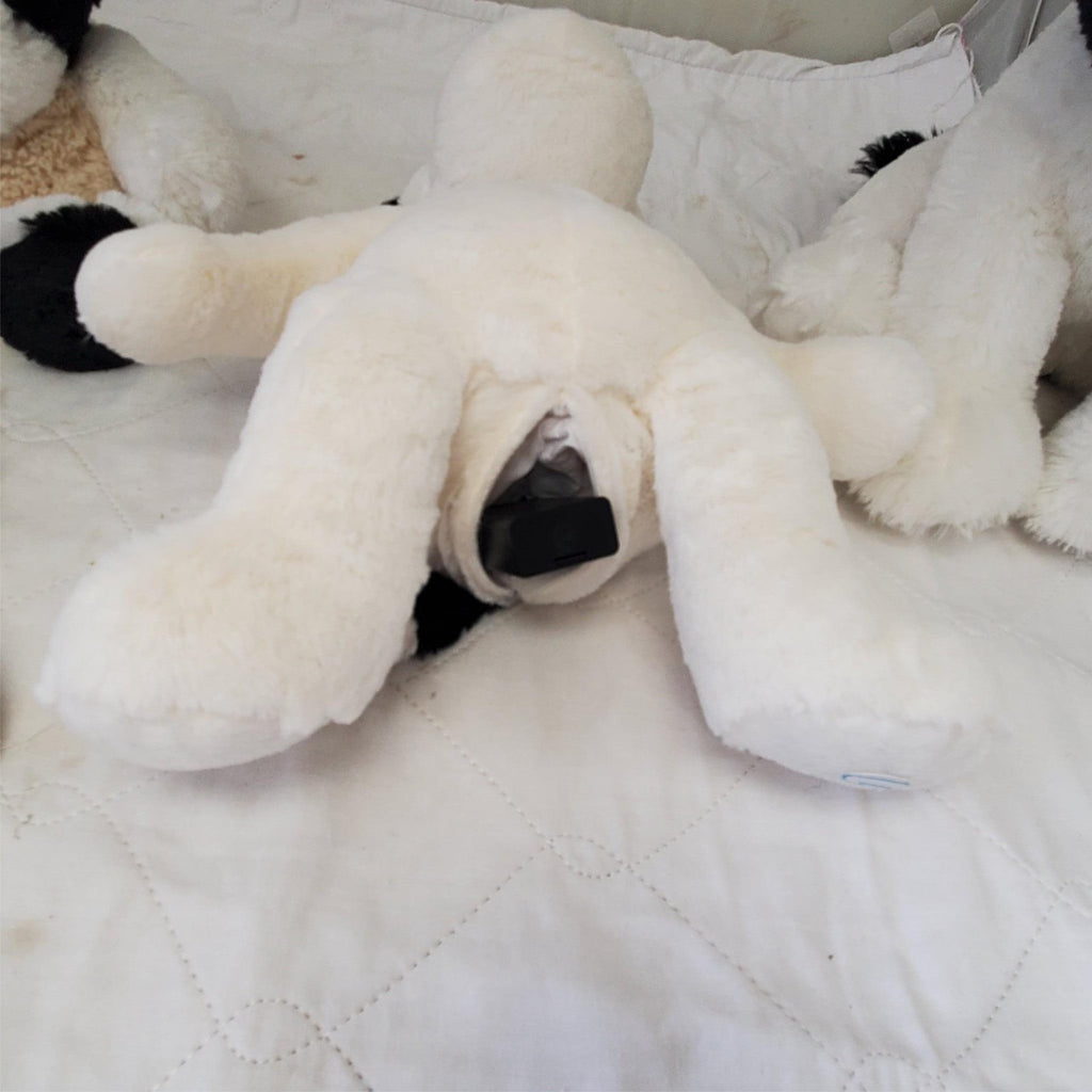 Playmaker Flingshot Flying Screaming COW'S Plush Farmyard Flyer Toy Set