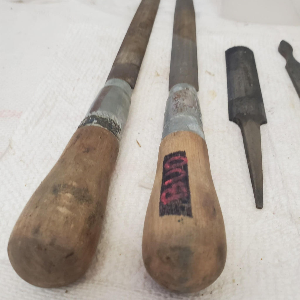 Lot of 6 Mixed Vintage Woodworking Chisel Tools LOT-773
