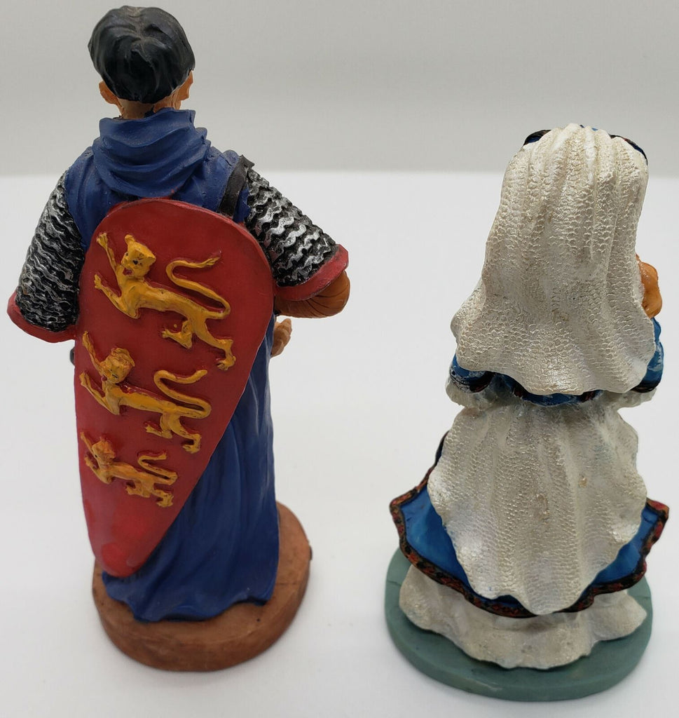 Lot of 2 Collicitble Figures Reine Mathilde & Guillaume Le Conquerant