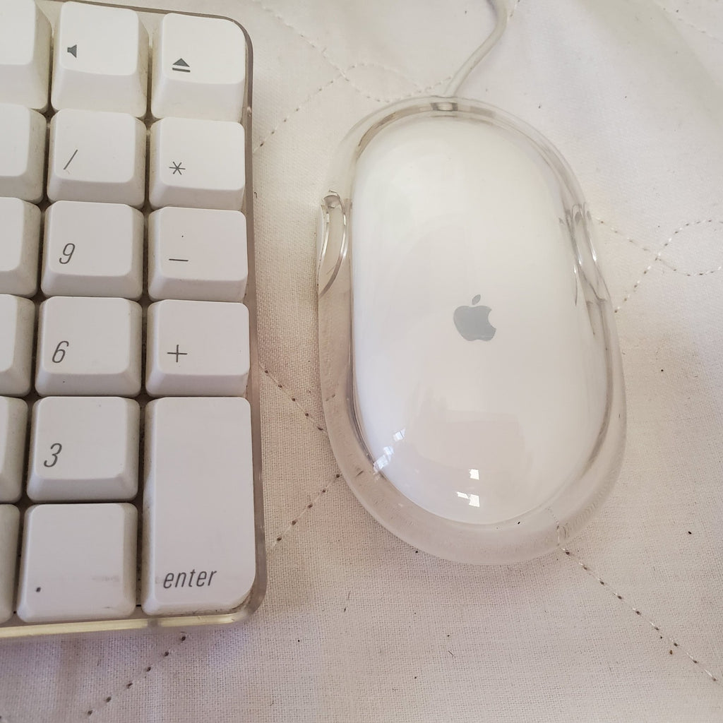 Apple iMAC A1115 Desktop Computer Good Condition