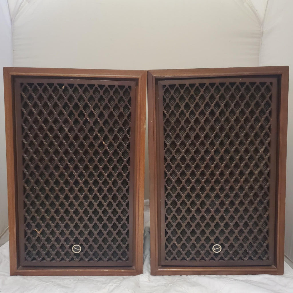Set of 2 Vintage Sansui SP-50 2 Way Speaker System