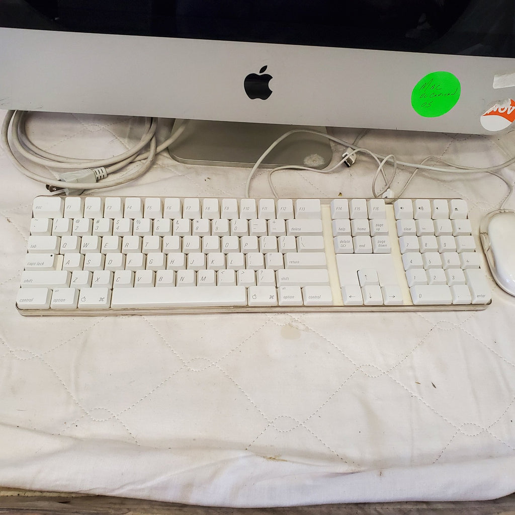 Apple iMAC A1115 Desktop Computer Good Condition
